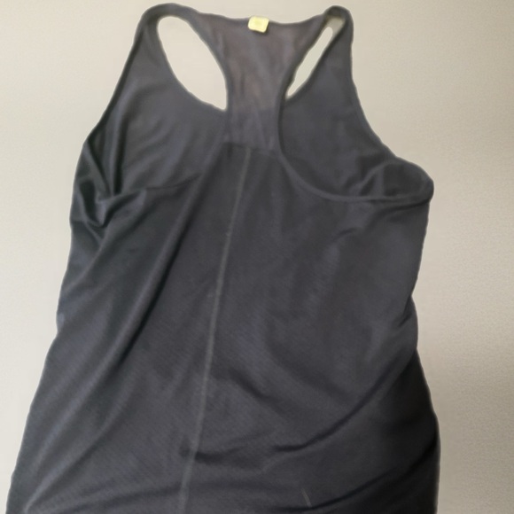 Under Armour Navy Tank and Pink Animal Print Leggings and sports bra. 3 Pieces - Picture 10 of 12